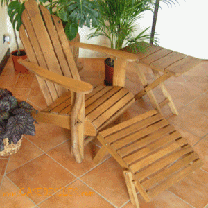 Chaise longue bois et table pliante bois massif